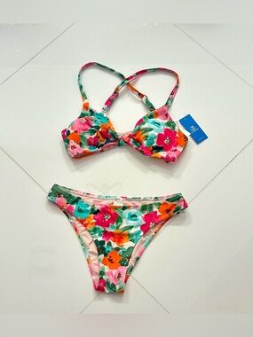 NWT Sm Floral Two-Piece Bikini Set - Bright Multi Floral Cupshe